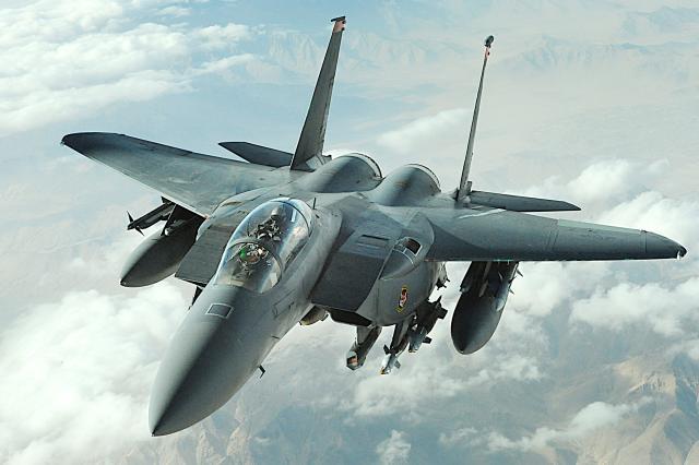美军F-15战机系统被轻易入侵 可能关闭飞机信息下载站