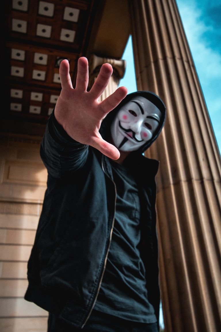 1556181237-luther-bottrill-646018-unsplash