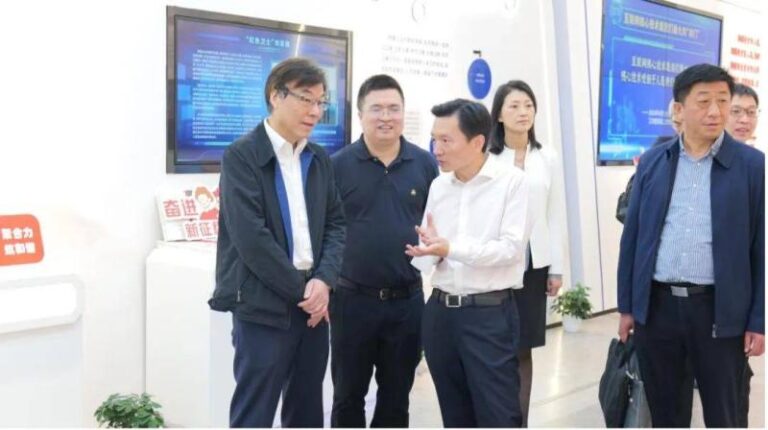 深化数据合作 上海数据集团领导一行莅临安恒信息参观指导