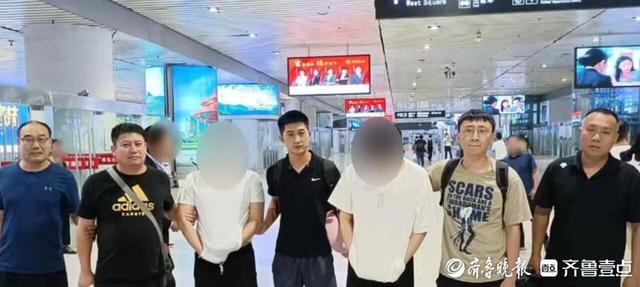 利用网络漏洞给网游充值 5人非法获利90余万元